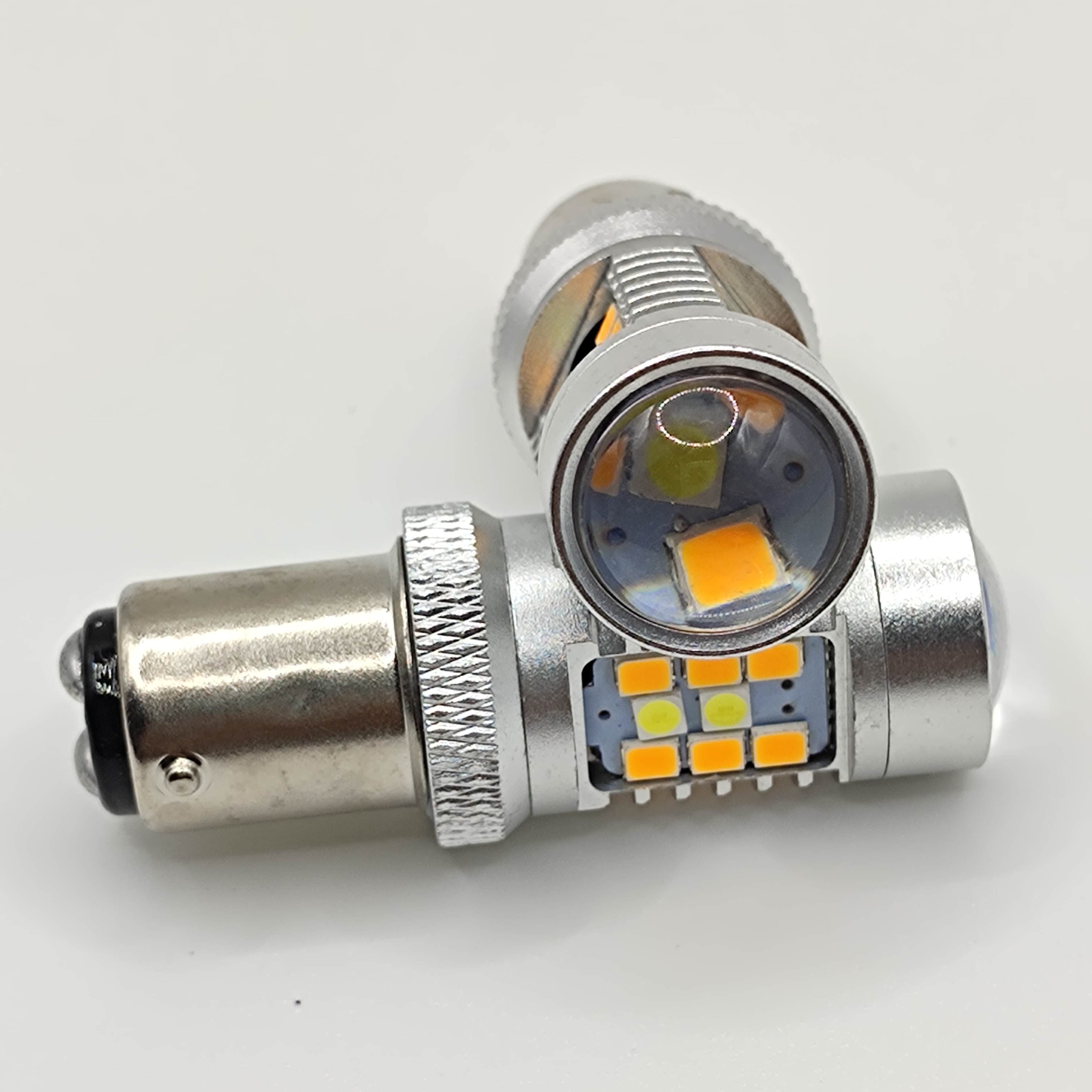 2Pcs 3157 T20 7443 W21/5W W21W LED Canbus Switchback Bulbs For Car DRL Turn Signal Lights Dual Color White and Amber 12V